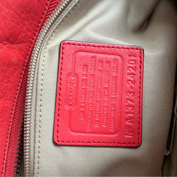 Coach Bold Red Leather Shoulder Bag - Picture 4 of 7